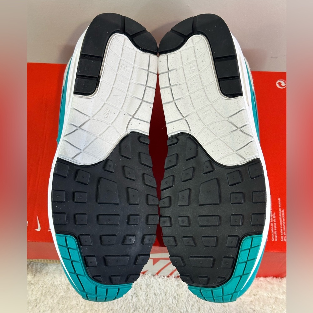 Nike Air Max 1 - Picture 7 of 14